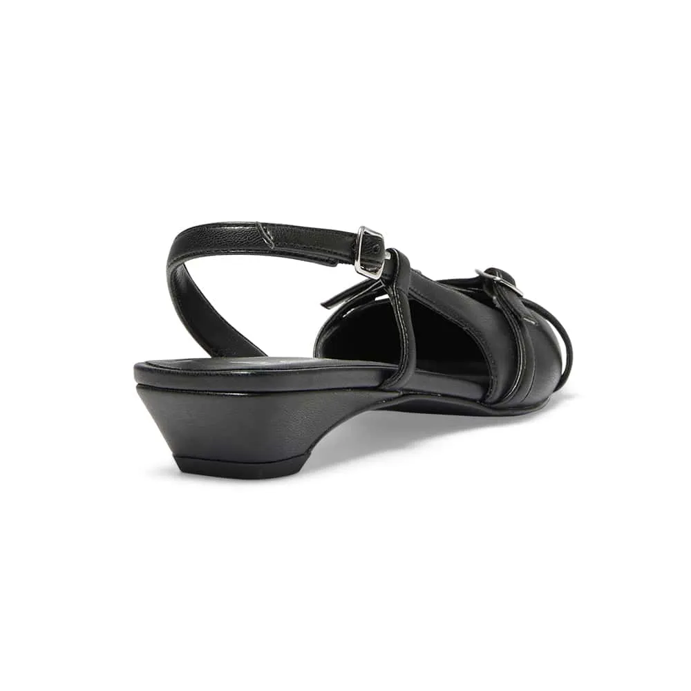 Amelia Flat in Black Smooth
