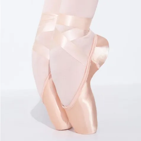 Capezio 1130 Airess Pointe Shoe - Broad Toe - # 5.5 Shank