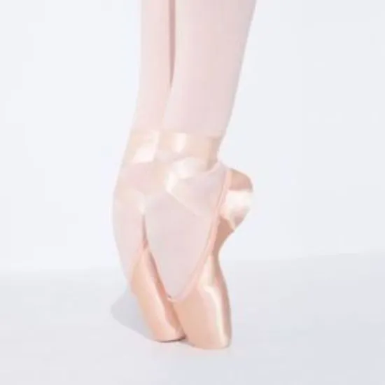 Capezio 1134 Airess Pointe Shoe - Broad Toe - 3/4 Shank