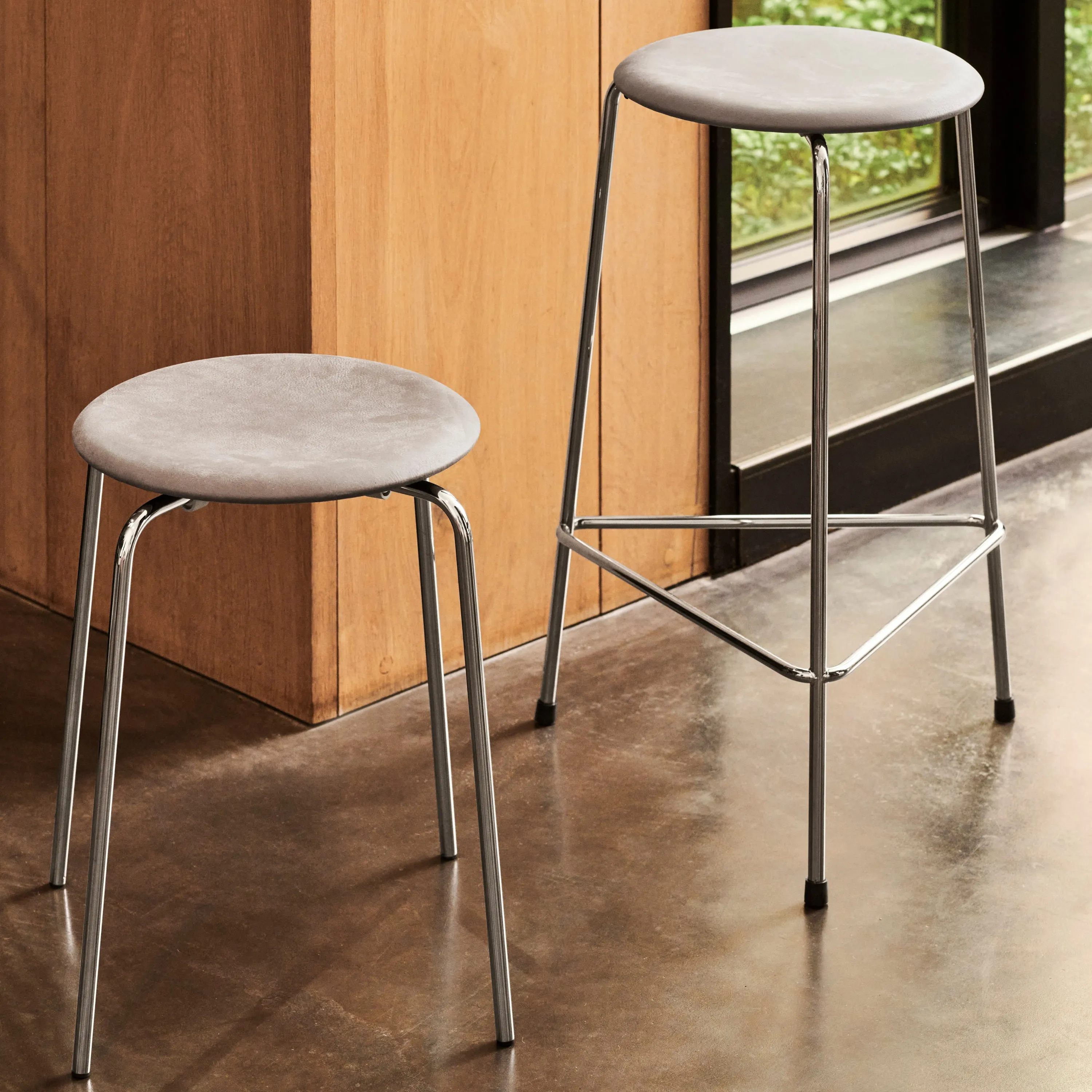 Fritz Hansen Dot™ Stool Leather