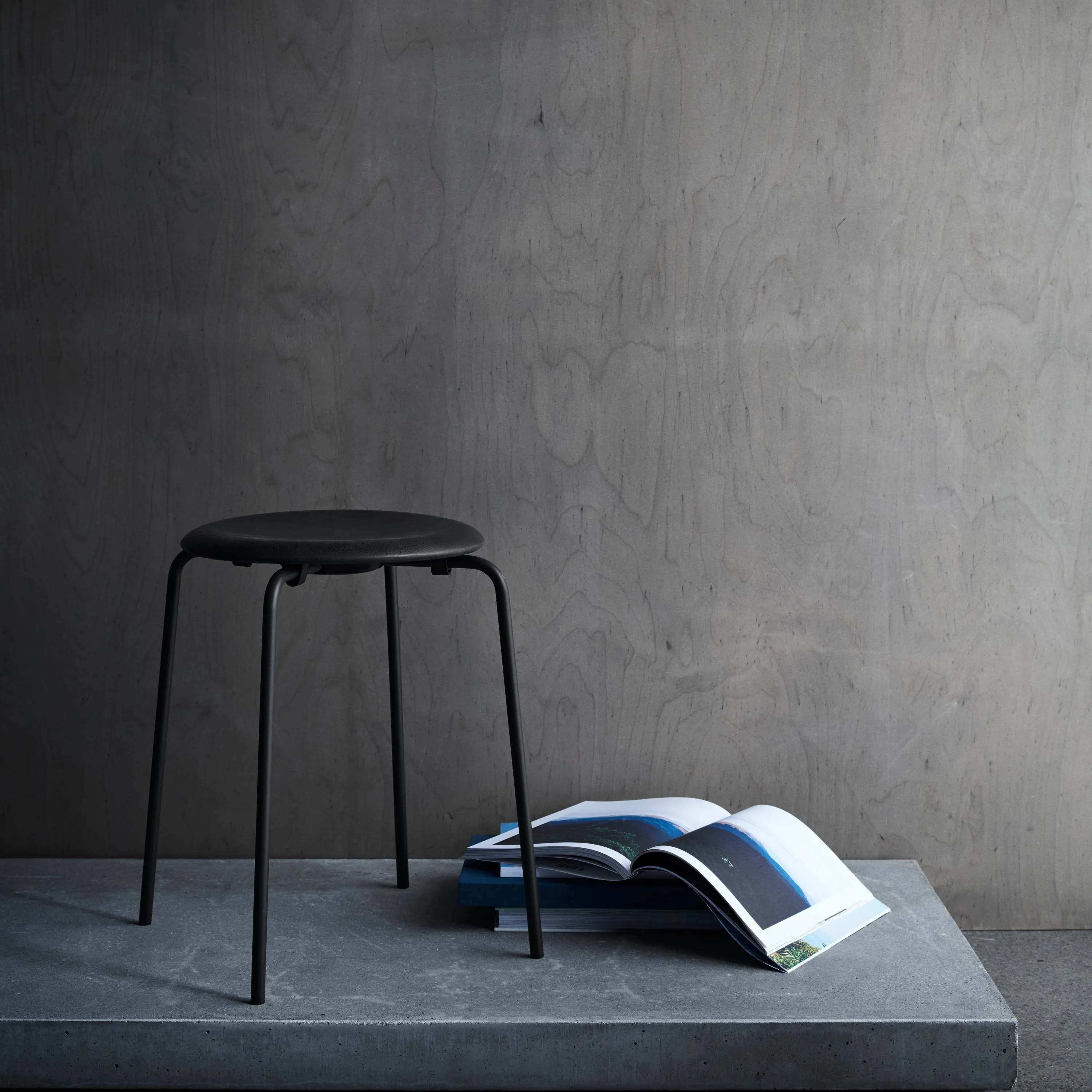 Fritz Hansen Dot™ Stool Leather