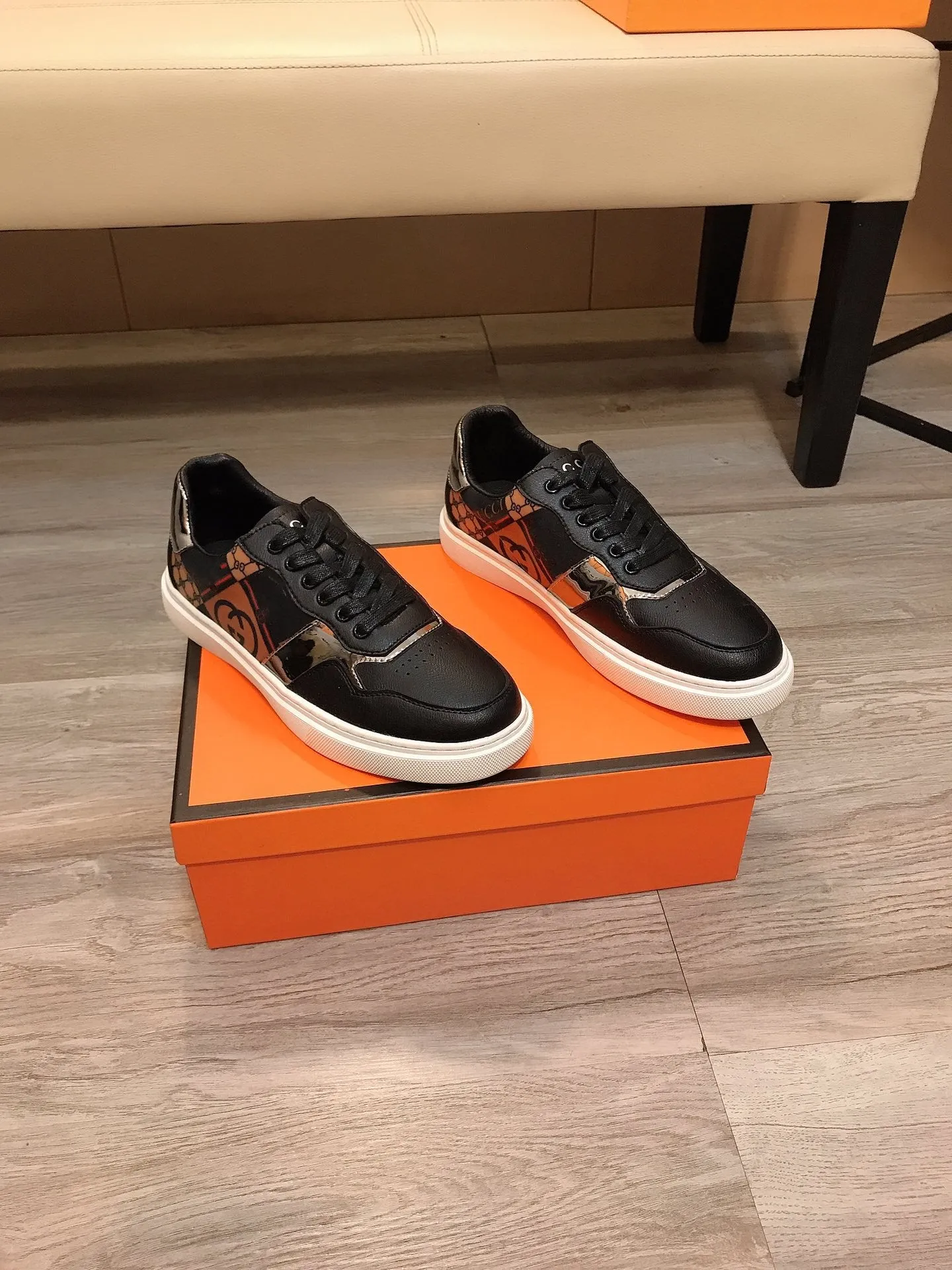 GG SCREENER BLACK SNEAKERS