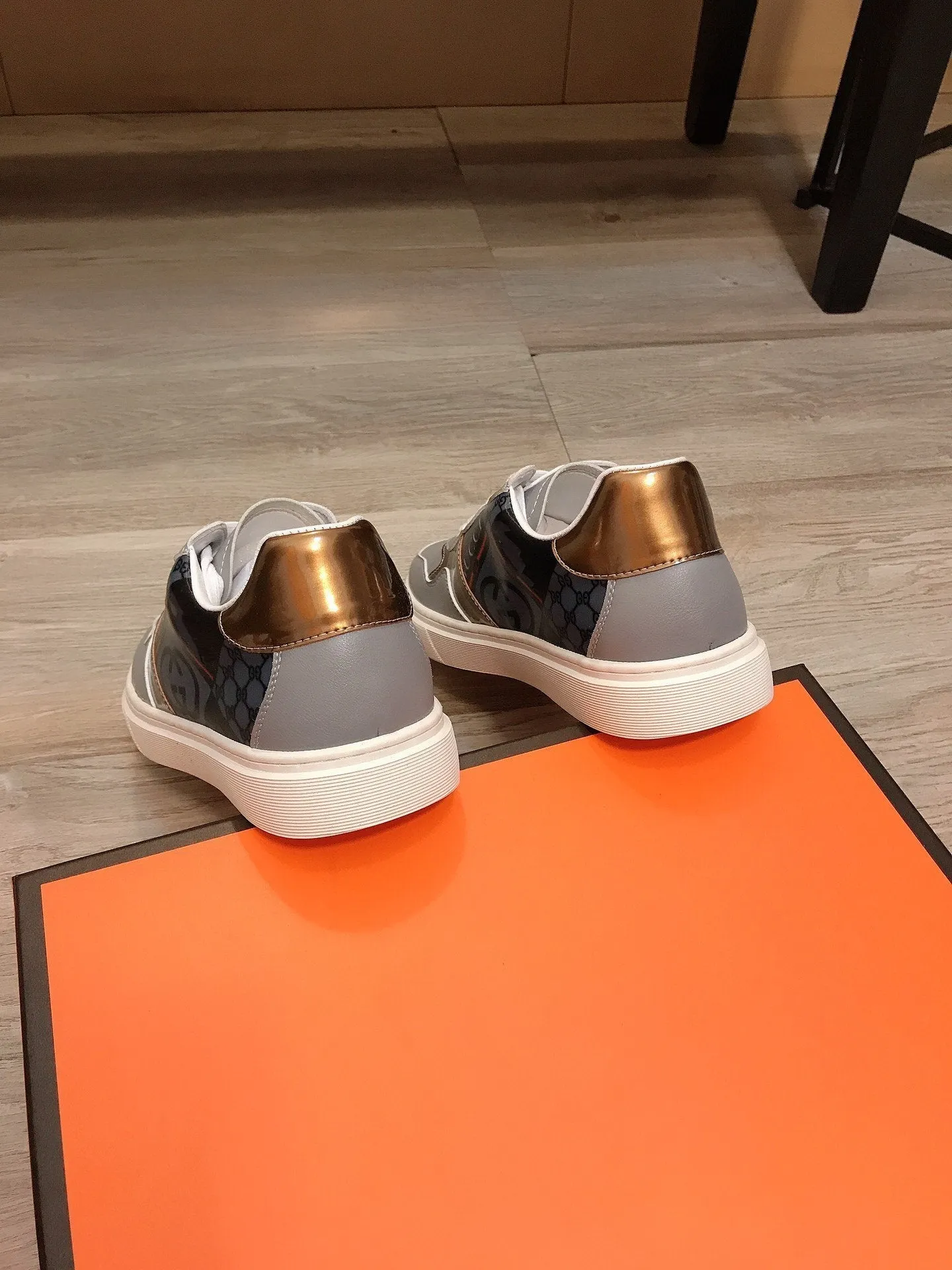 GG SCREENER GREY SNEAKERS